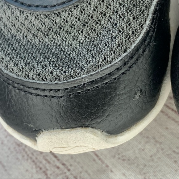 PUMA toddler shoes size 8 - Picture 8 of 10